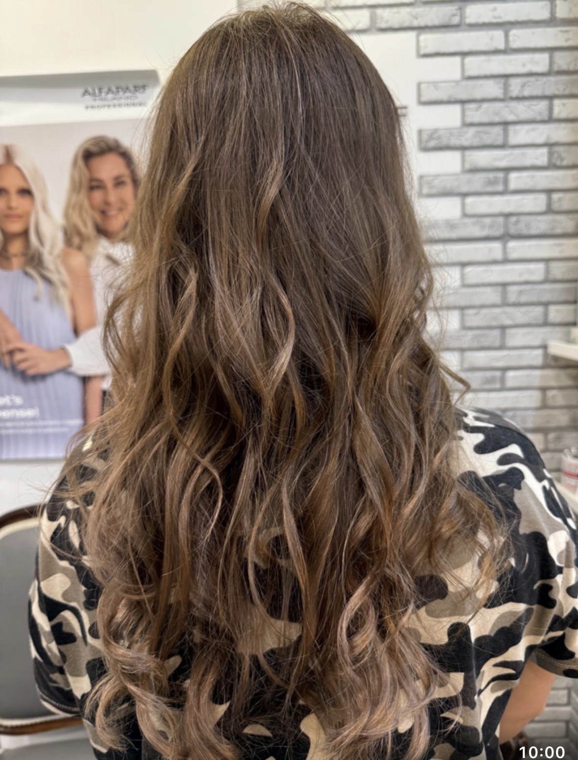 Airtouch sabbia su capelli lunghi mossi
