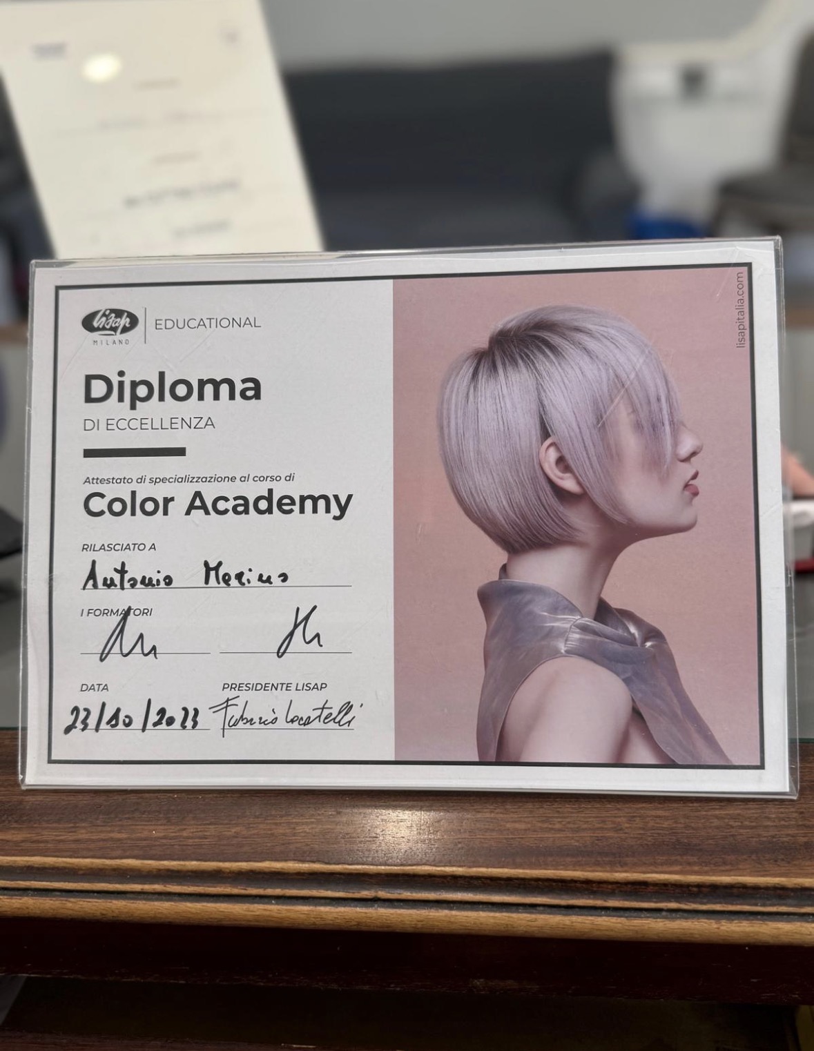 Diploma di eccellenza Lisap Milano Color Academy rilasciato ad Antonio Marino