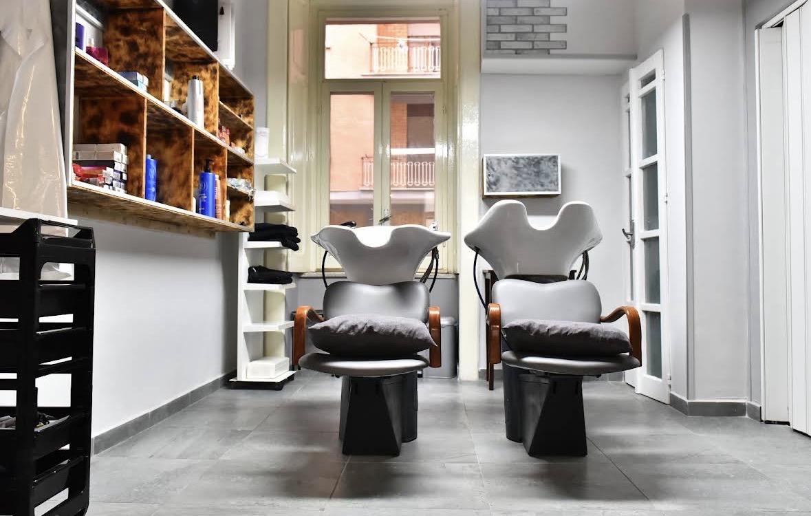 Zona lavaggio del salone Marino Parrucchieri